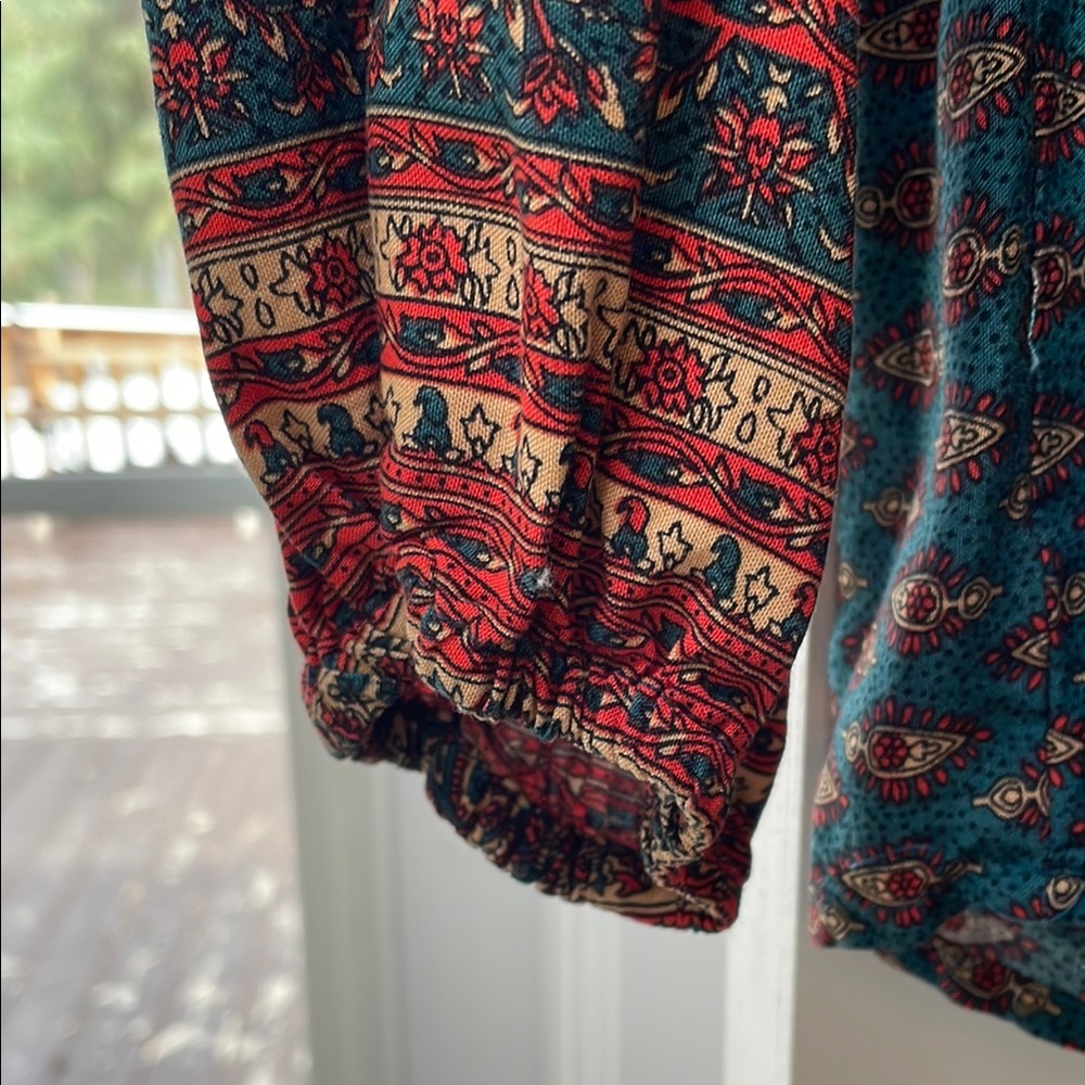 Women's Multicolor Patterned Top - Picture 3 of 5